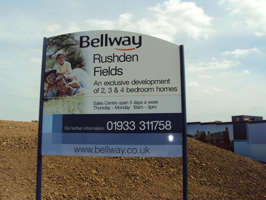 Construction Hoardings - Bellway- Rushden Fields